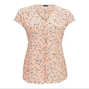 TORRID PEACH FLORAL CHALLIS BUTTON FIT & FLARE BLOUSE